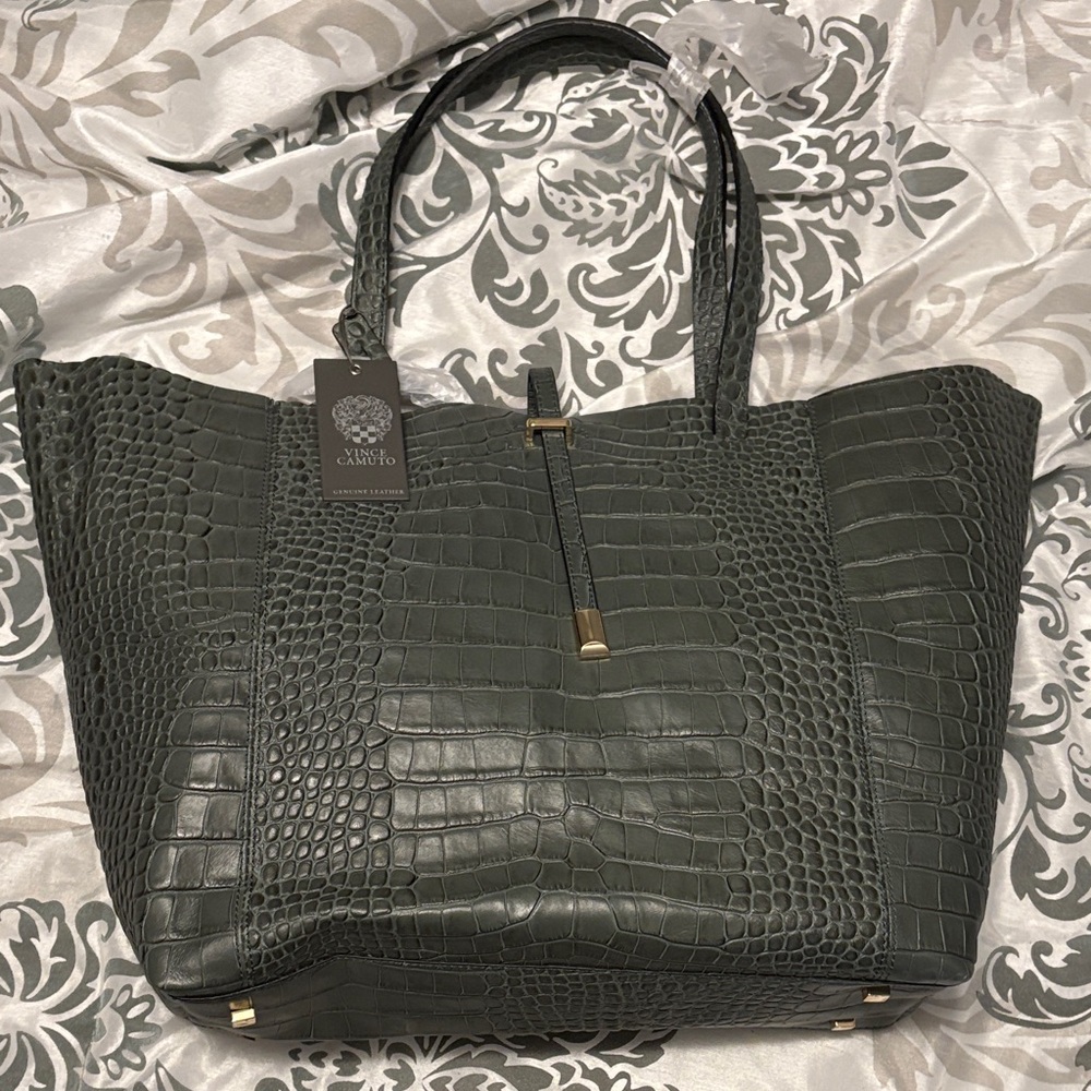 Vince Camuto